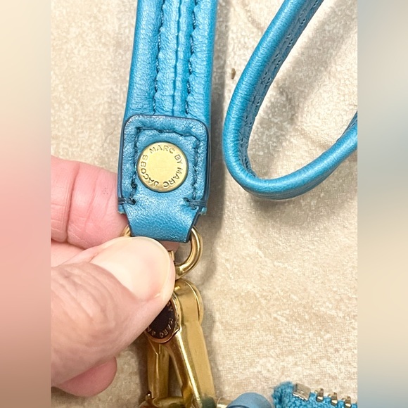 Gorgeous Marc Jacobs convertible crossbody bag! - Picture 7 of 10